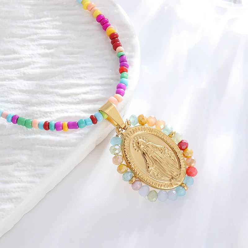 Imagen de Collar con colgante de la Virgen María