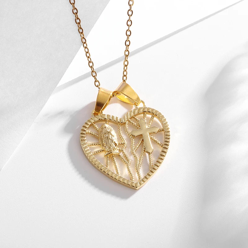 Imagen de Collar con colgante de la Virgen María