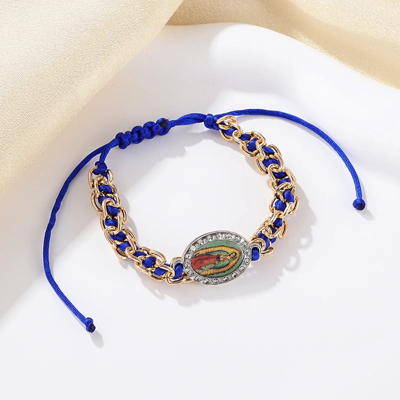 Imagen de Collar de cuentas con dije de la Virgen María