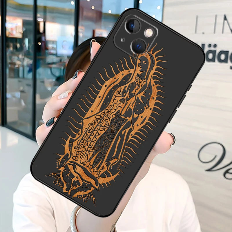 Imagen de Funda de madera con Guadalupe y San Judas para iPhone